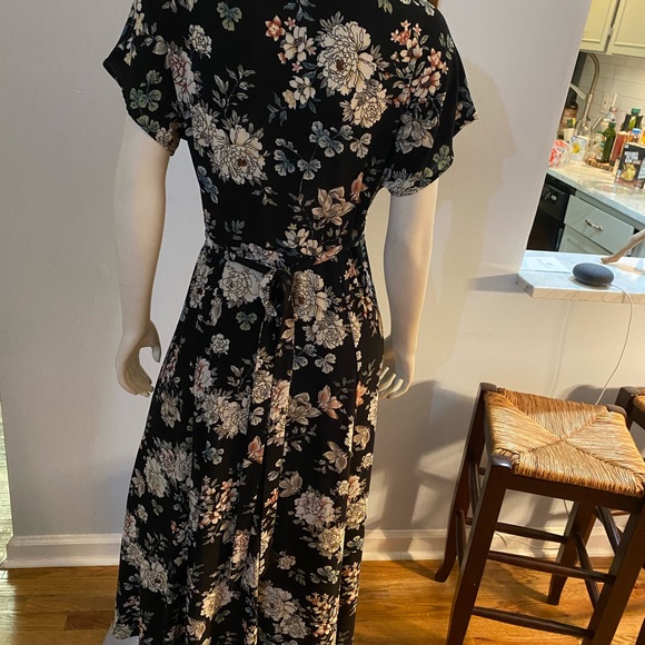 Dress - Picture 3 of 11